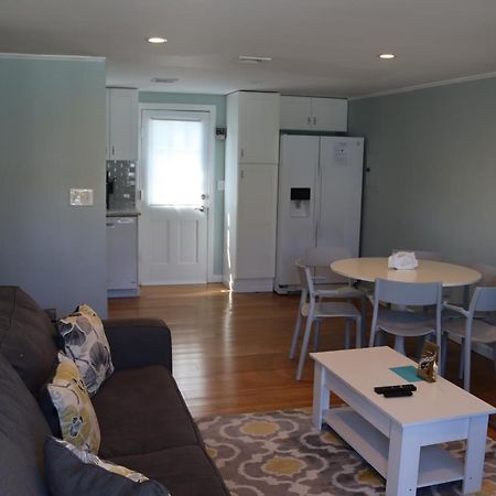 Seaside Serenity, Just A Block /0.1 Mile Away From The Beach Yarmouth Port Eksteriør billede