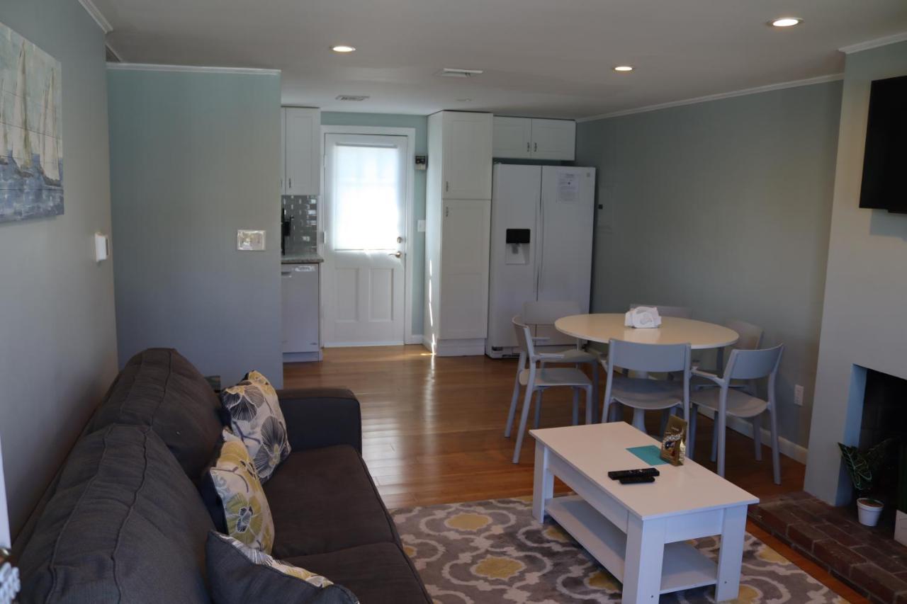 Seaside Serenity, Just A Block /0.1 Mile Away From The Beach Yarmouth Port Eksteriør billede