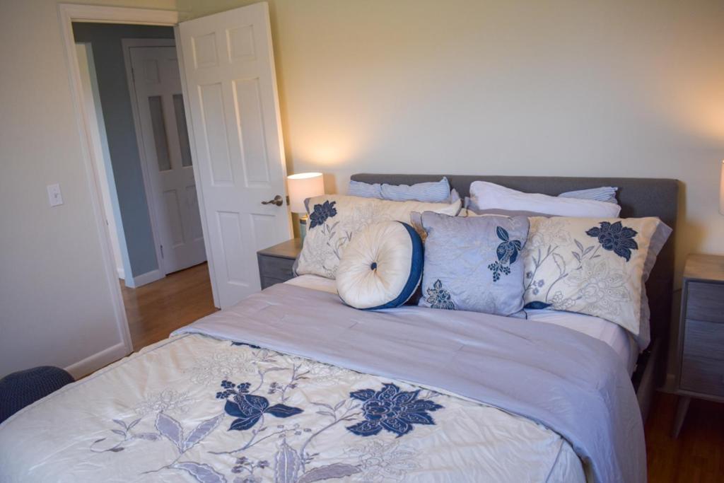 Seaside Serenity, Just A Block /0.1 Mile Away From The Beach Yarmouth Port Eksteriør billede